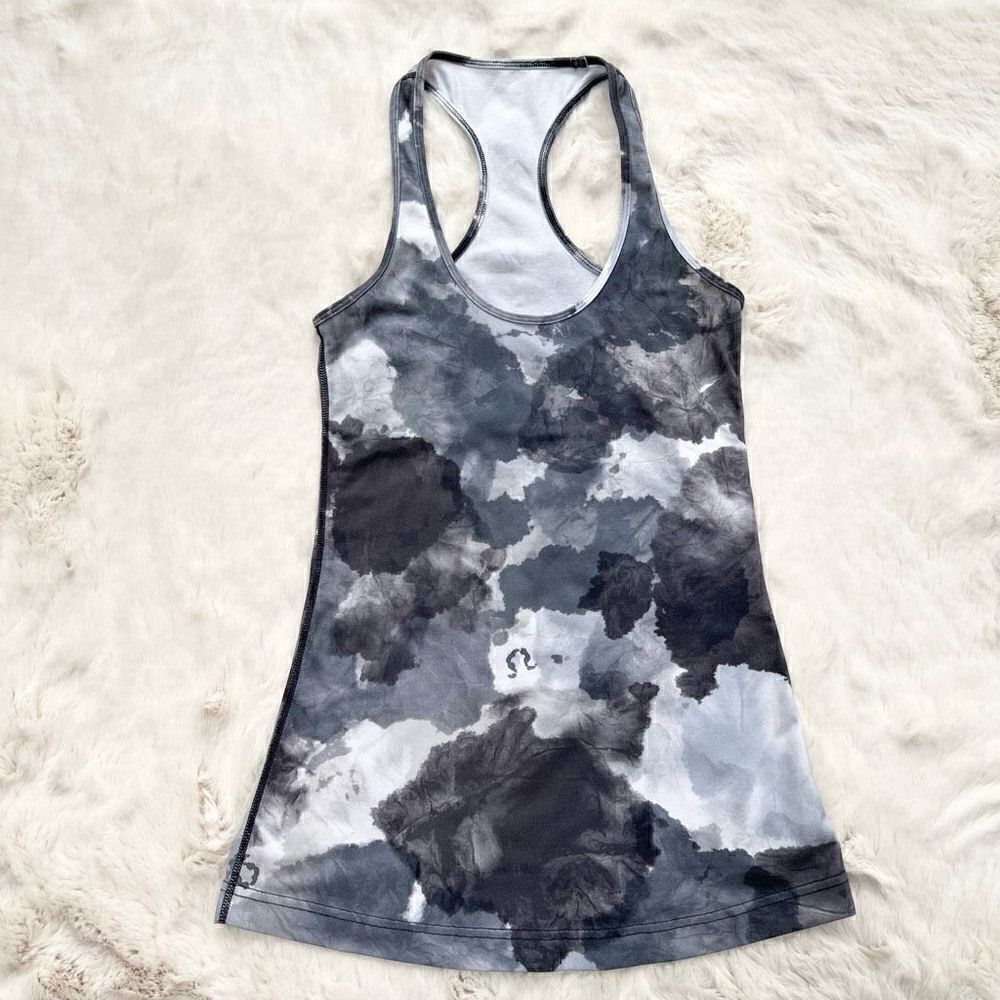 Lululemon Cool Racerback Tank Top Gray Watercolor Tie Dye Abstract Print size 4